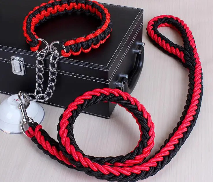 collier lasso et grosse laisse tressee rouge noir