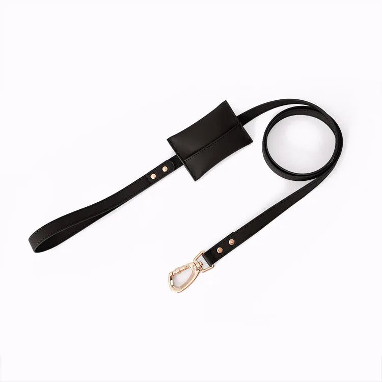 laisse en cuir avec pochette noir