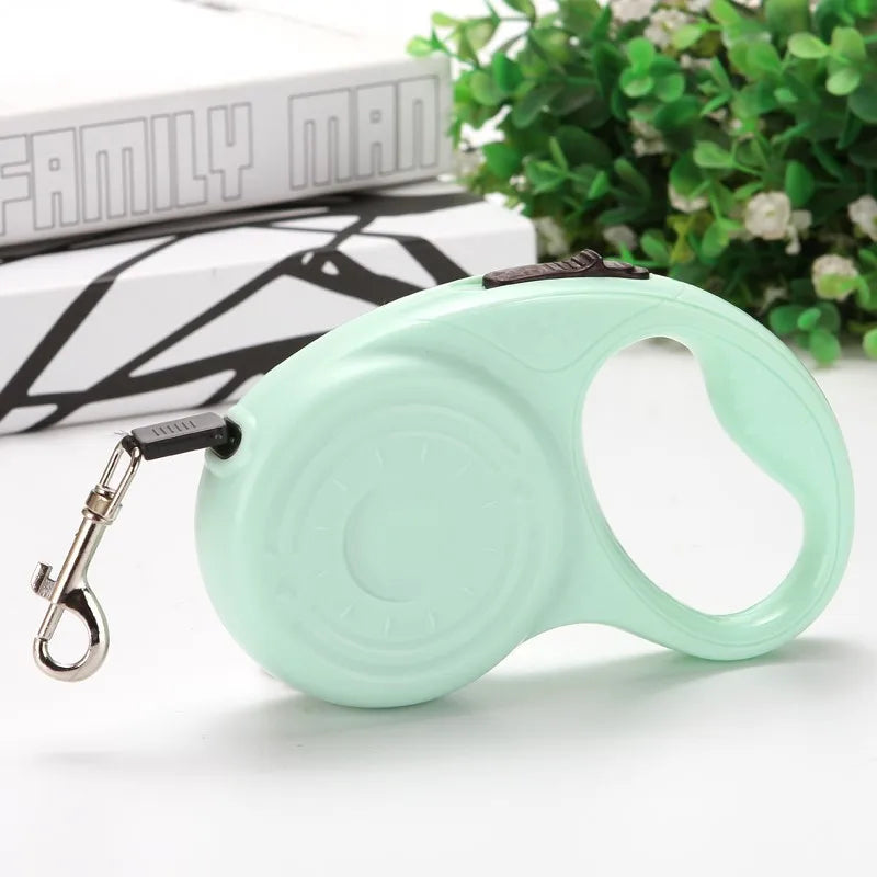 laisse enrouleur couleur vert.