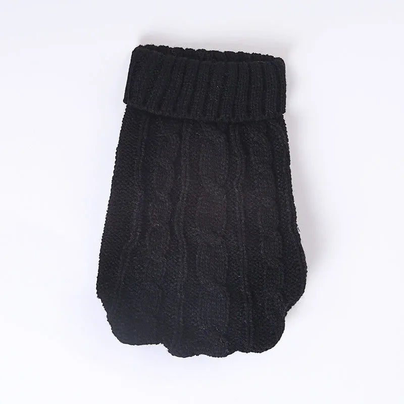 pull en laine pour chien noir